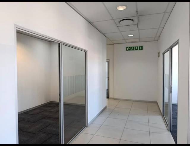 BUSINESS PROPERTY TO RENT IN SOMERSET WEST MALL TRIANGLE